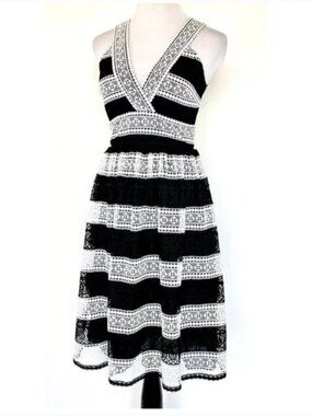 KATE SPADE NEW YORK SCENIC ROUTE COLOR-BLOCK LACE DRESS